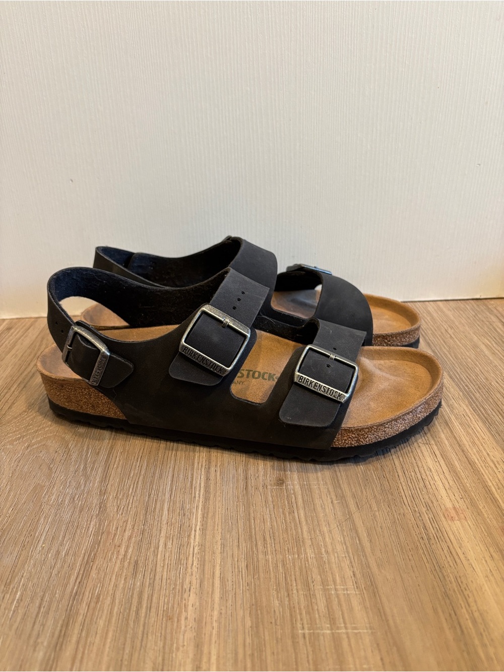 New BIRKENSTOCK Milano Black Vegan Leather Men Sandals Men’s 9 Womens 11 42